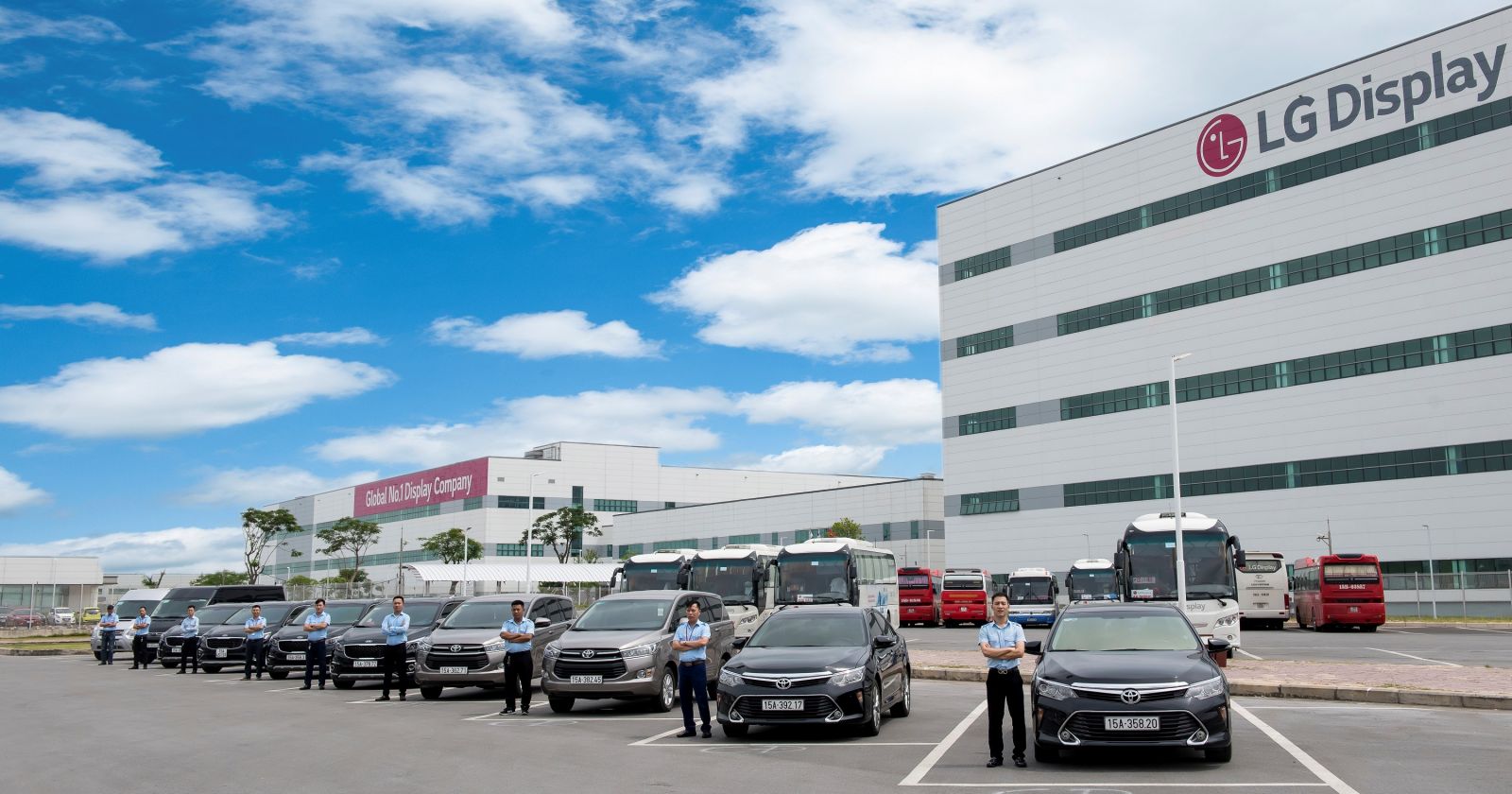 Expert 7-seater car rental service